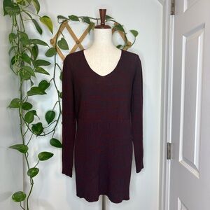 ANTHROPOLOGIE Moth V Neck Side Slit Tunic Sweater